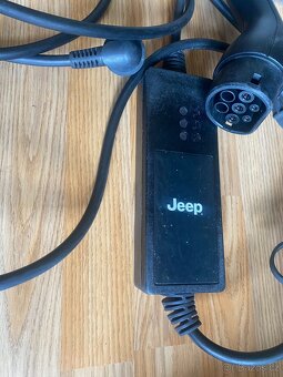 Přenosná nabíječka pro elektromobil Jeep - 5