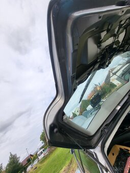 VW Passat B5,5 3BG kombi, páté dveře - 5