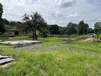 Prodej domu k demolici s krásným pozemkem o výměře 2095 m2 v - 5