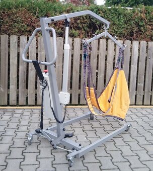 Elektrický invalidní zvedák Meyra Sito. - 5