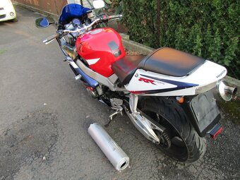 Honda CBR 900RR SC44 - 5