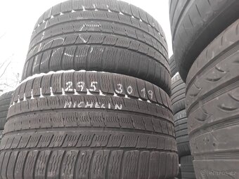 ZIMNÍ PNEU 235/45/19 a 295/30/19 , 2/4 ks. R19 - 5