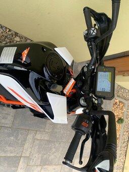 KTM 390 Duke - 5