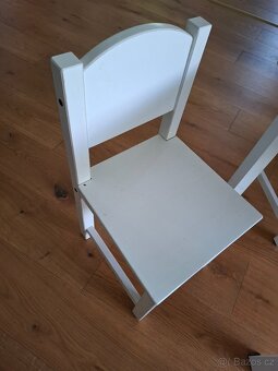 Detsky stul a 3 zidle SUNDVIK IKEA - 5