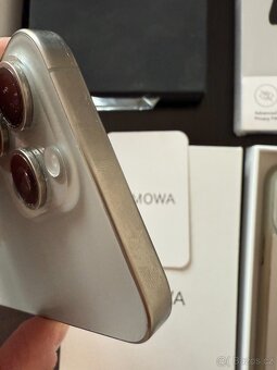 Apple iPhone 15 Pro Max 256GB Natural Titanium + Rimowa obal - 5