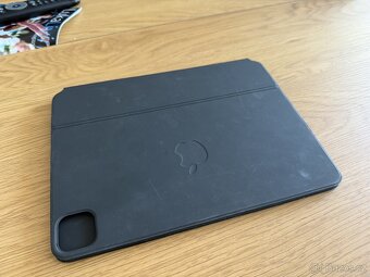 iPad Air M2 128 GB, Wifi space grey + magic keybord - 5