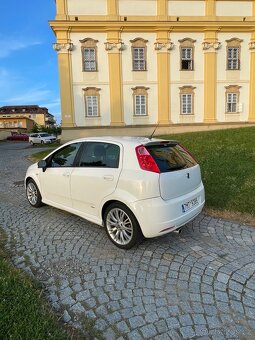 Fiat Punto 1.4 16v 70kw sport - 5