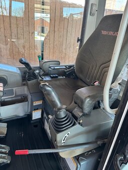 Minibagr Takeuchi TB228 - 5