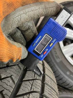 Zimní sada 5x112 et33 original Volkswagen Tiguan 215/65 R16 - 5