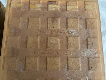 Retro dlaždice, nepoužité, 20 x 20 cm, 23 ks, r. 1980 - 5