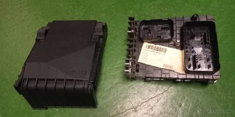 VW Touran - pojistkové skříň - 5