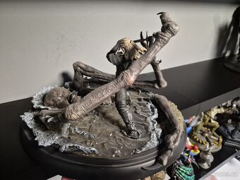 SOCHA NETFLIX - GERALT VS. KIKIMORA - 5