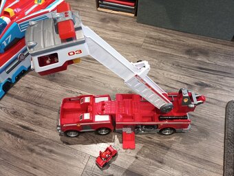 Tlapková patrola - velké hasičské auto - 5