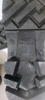 Pracovní holínky. Nové. Vel.45 - 5