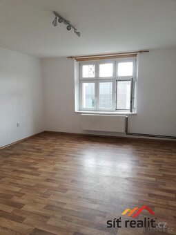 Pronájem 2+kk, 59m2, P7, Holešovice, klidná lokalita, MHD, o - 5