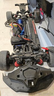 Traxxas corvette stingray - ježděno 14 dní - 5