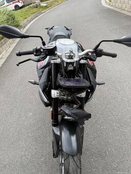 Bmw F 900 R 77kw rv:2021/2 lehce poškozena. - 5