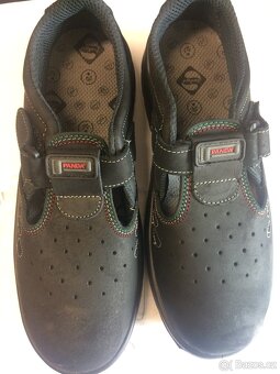 Nová pracovní obuv Panda - 5