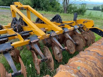 Prodej hloubkového kypřiče McConnel 3000 - 5