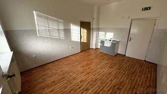 Pronájem komerčních prostor Karviná - 5