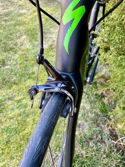 Karbonové silniční kolo Specialized Roubaix - 5