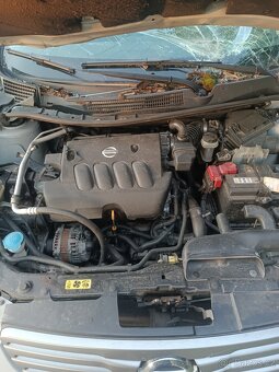 Nissan Qashqai 2.0i 16V - 5
