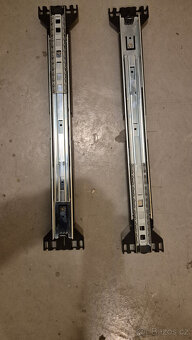 Server Supermicro Rackmounted 4U vcetne lyzin do racku - 5