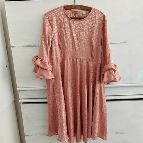 Dámské letní boho etno šaty Queen Bee růžové tygrované - 5