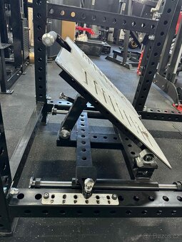Prodám Pendulum squat - 5