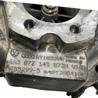 Turbo 07Z145873H 07Z145874H 5.0TDI 230KW AYH VW Touareg 7L - 5