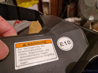 Suzuki Dl 1000 V strom 2018- plast kolem budíků u kapoty - 5