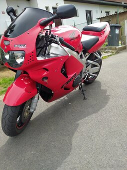 Honda CBR - 5