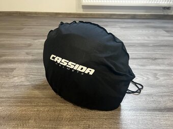 Helma Cassida velikosti M - 5