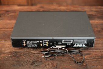 NAD CD + Tuner + Phono preamp - 5
