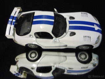 Dodge Viper GTS-R Maisto 1/18 - 5