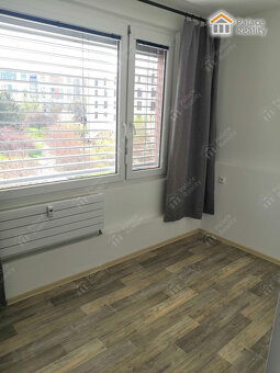 Moderní byt 2+KK s uzamykatelnou lodžií, vyhledávaná lokalit - 5