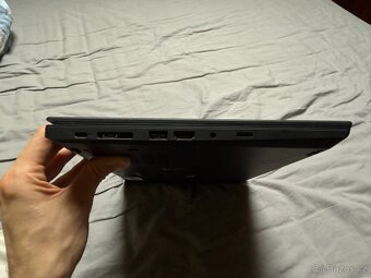 Lenovo ThinkPad T490 - 5