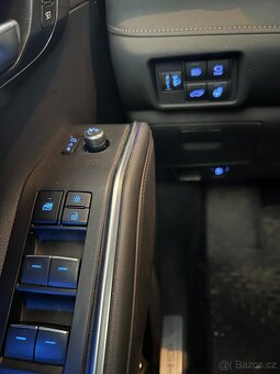 Highlander Executive 4x4 2,5 Hybrid e-CVT AWD-i benzin - 5
