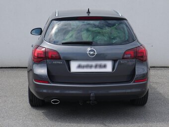 Opel Astra 2.0 CDTi , 118 kW nafta, 2010 - 5