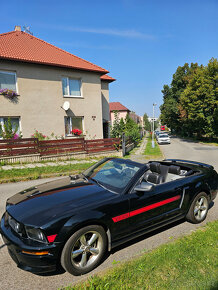 Ford Mustang  cabrio California GT - 5