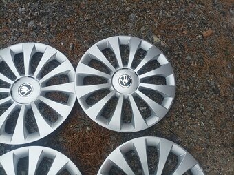 POKLICE ŠKODA 15" - 5