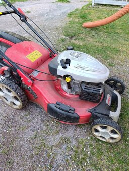 Zahradní sekačka HECHT 5564SX - 5