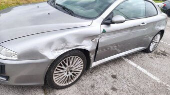 Alfa Romeo GT. - 5
