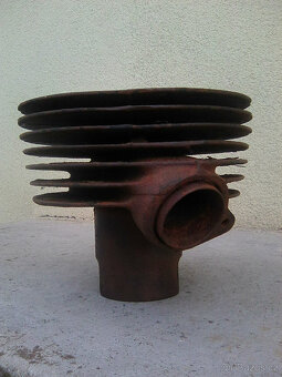 čz 175/450 - kryty řetězu,válec a bloky motoru čz 125/453 - 5