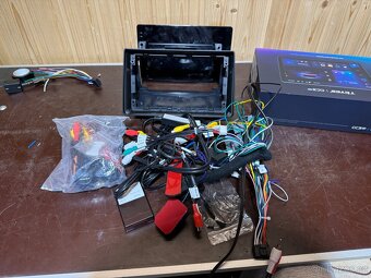 Autoradio univeral 4+32 - 5
