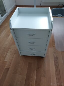 Pracovní stůl - 5