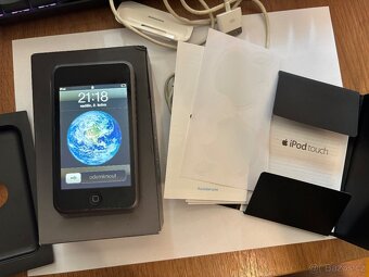 Apple iPod touch 1. Generace Lennon - 5