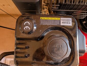 Sněžná fréza Hecht 9661 - 5