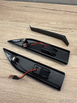 Levý a pravý blinkr blatníku T6/Caddy - 5