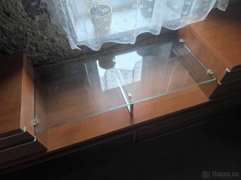 Stůl pod TV 240cm a nízká komoda velikostně jako stolek - 5